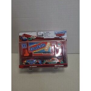 Disney Pixar Cars Sage Vanderspin Gask-its  Murray Clutchburn With Accessories